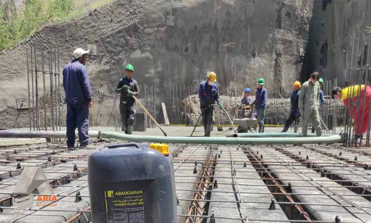 قوام دهنده بتن خود متراکم